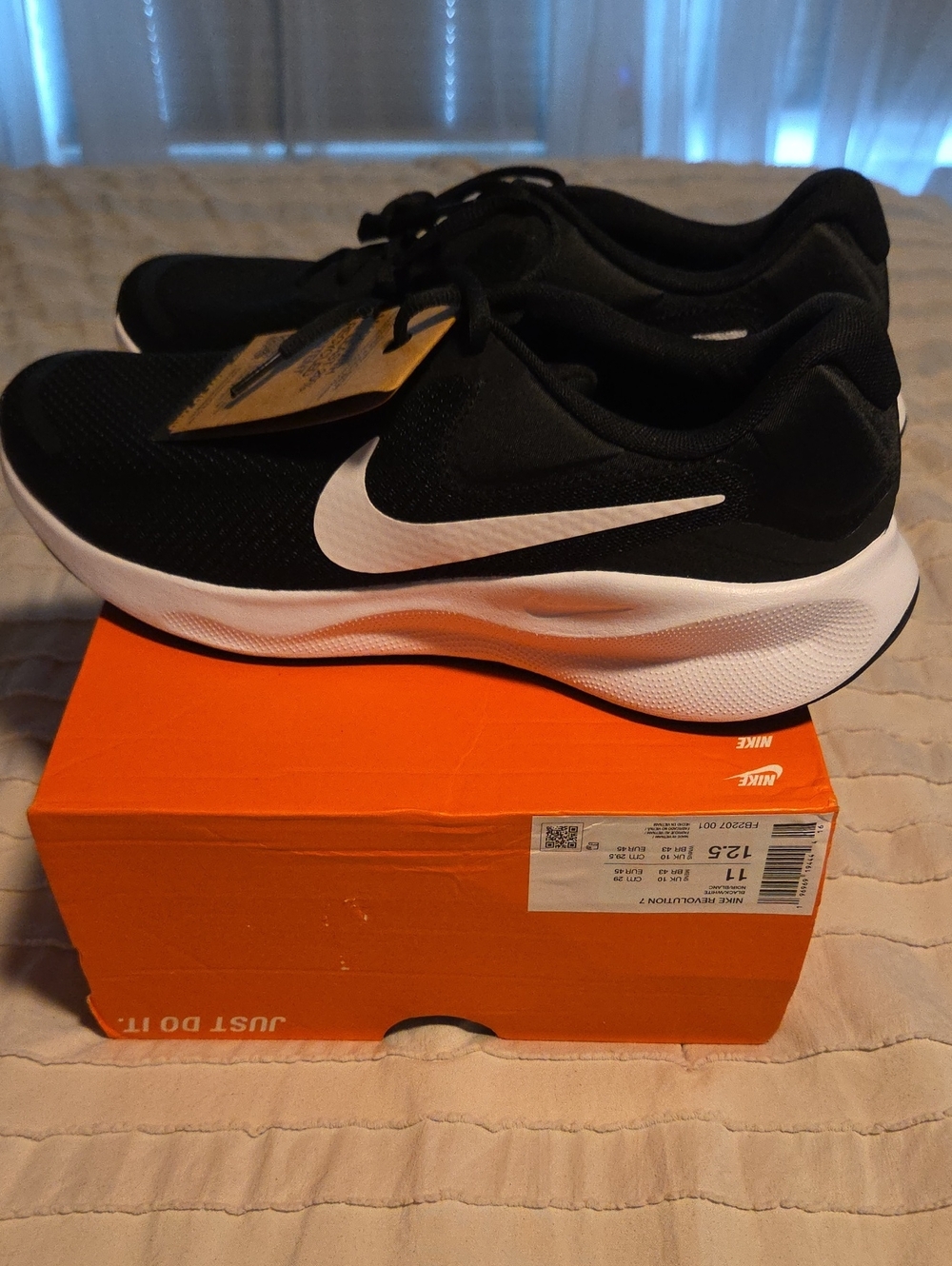 New Nike Mens Revolution 7